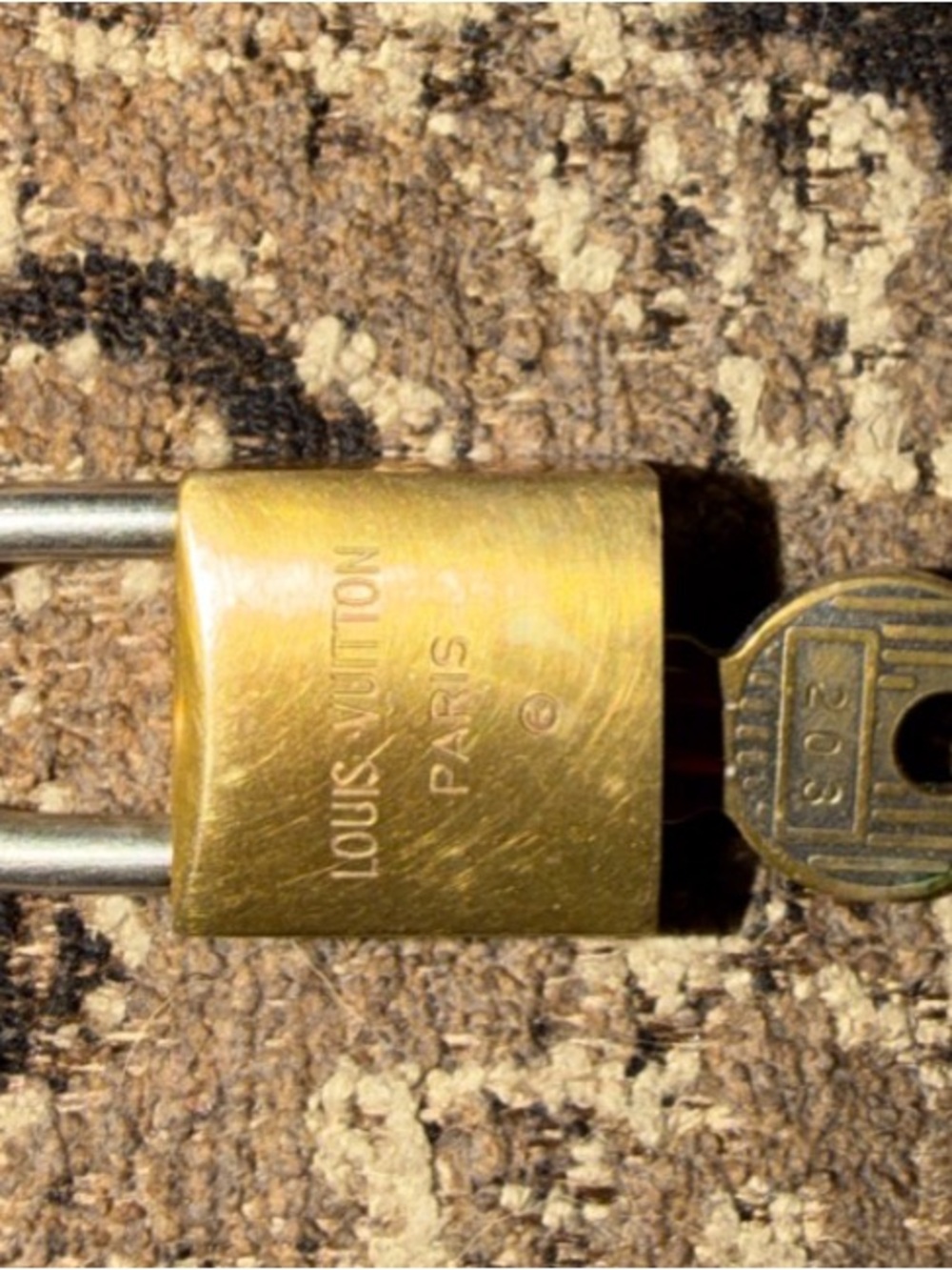 Louis Vuitton Gold Padlock with Numbered Key - Gold - Picture 3 of 3